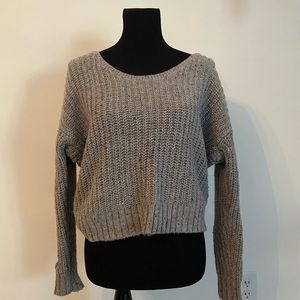 Cropped grey sweater w/ twisted back